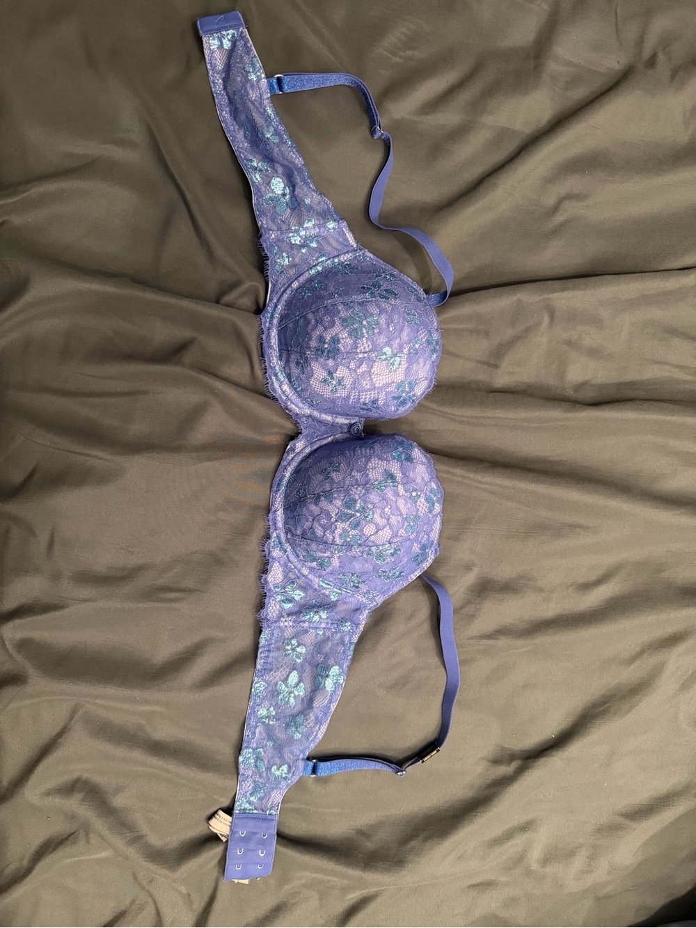 Victoria's Secret Lavender Lace Underwire Bra with Teal Floral Detail